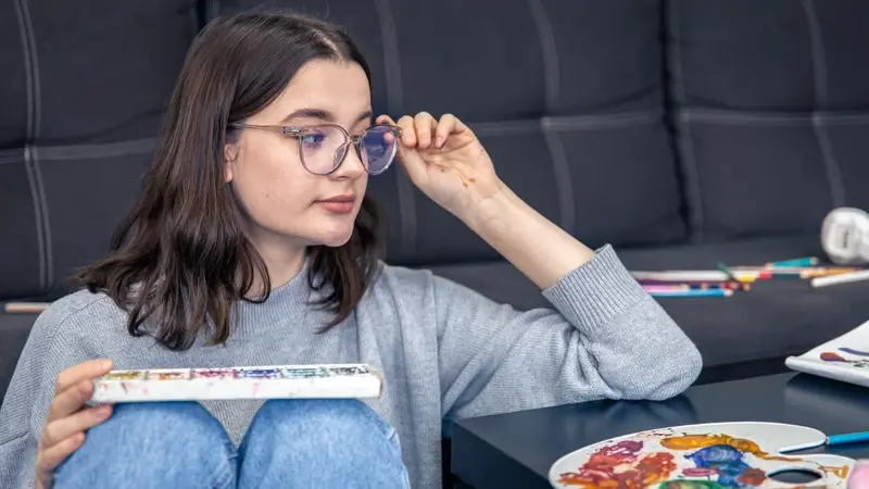 How Fast-Acting Eye Drops Help Reduce the Need for Reading Glasses