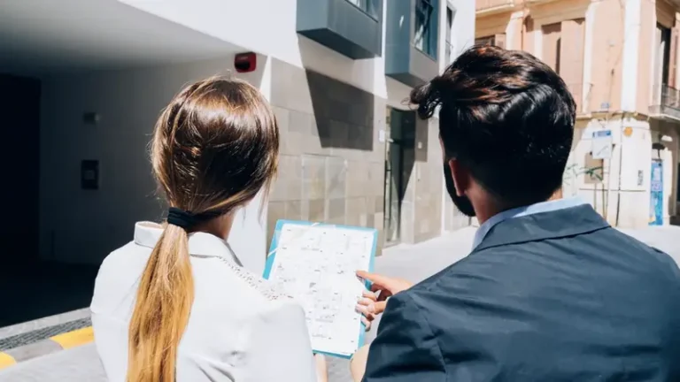 NYC vs. NJ Lead Paint Laws: A Landlord’s Mandatory Compliance Guide