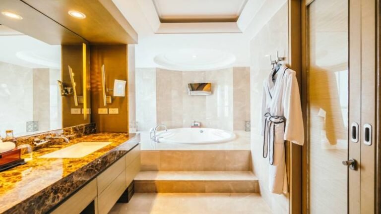 Georgetown TX Bathroom Upgrades: Frameless Shower Planning for New-Build Homes