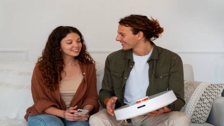 A Partner’s Guide to Introducing Intimate Spreaders into Consensual Play